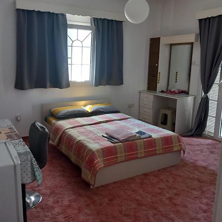 Vasilis House Apartment Dromolaxia ภายนอก รูปภาพ