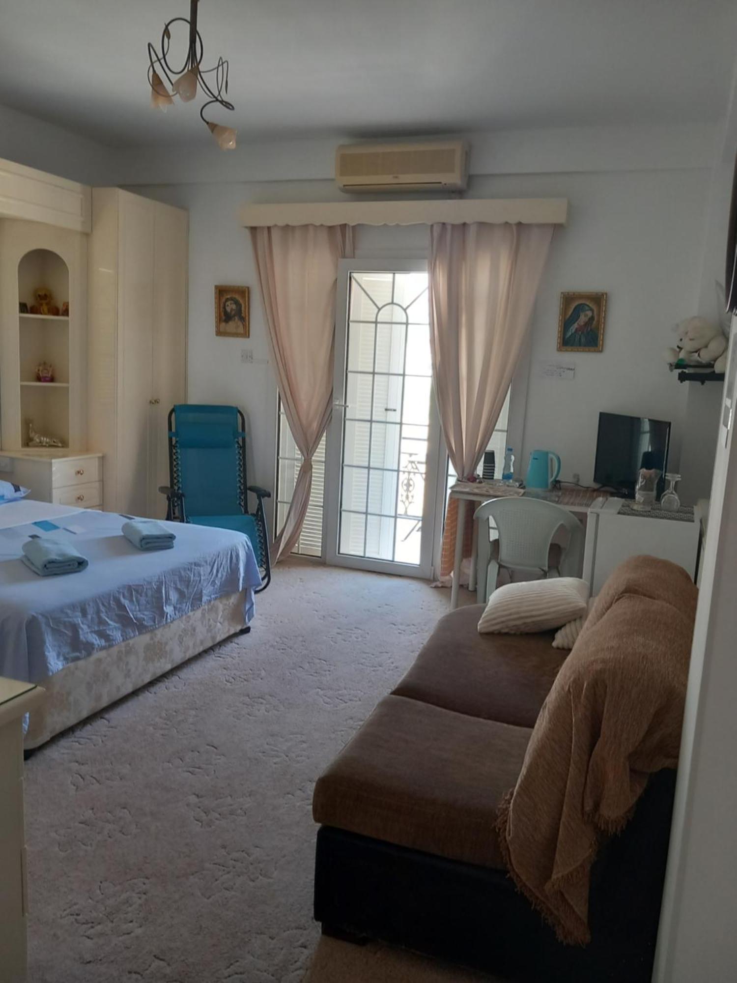 Vasilis House Apartment Dromolaxia ภายนอก รูปภาพ